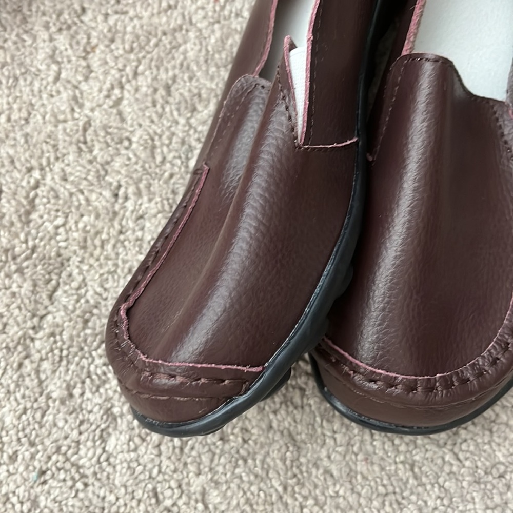 Leather Comfy - Picture 2 of 4